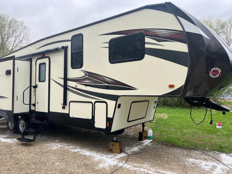 5th wheel Detail Rock Falls, IL